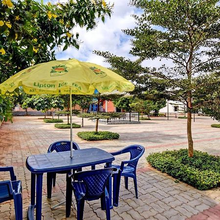 Rashi Comforts By Coastal Dine Hotel Dobbaspet Buitenkant foto