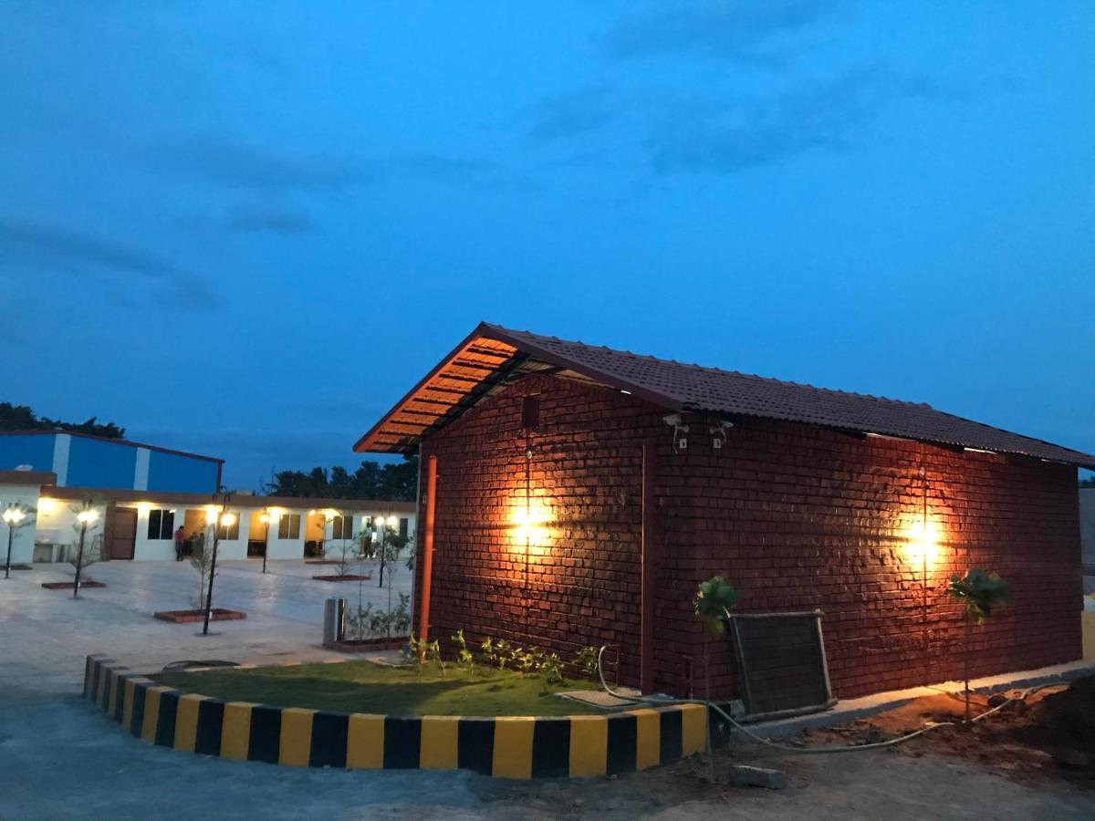Rashi Comforts By Coastal Dine Hotel Dobbaspet Buitenkant foto